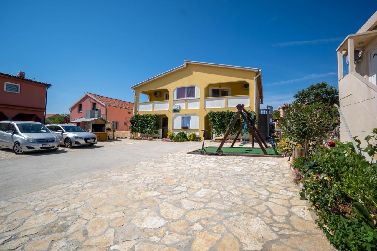 Apartments Pavic Vir Exterior foto