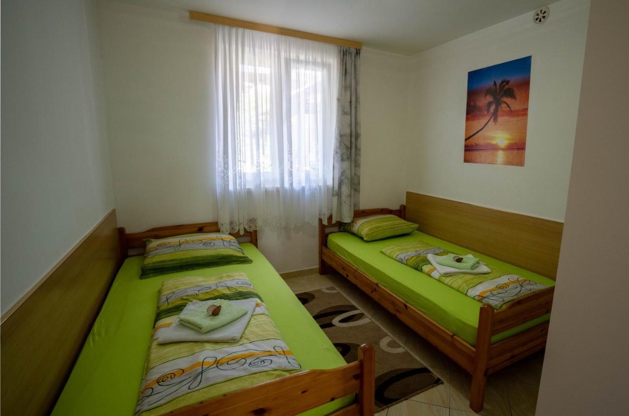 Apartments Pavic Vir Exterior foto