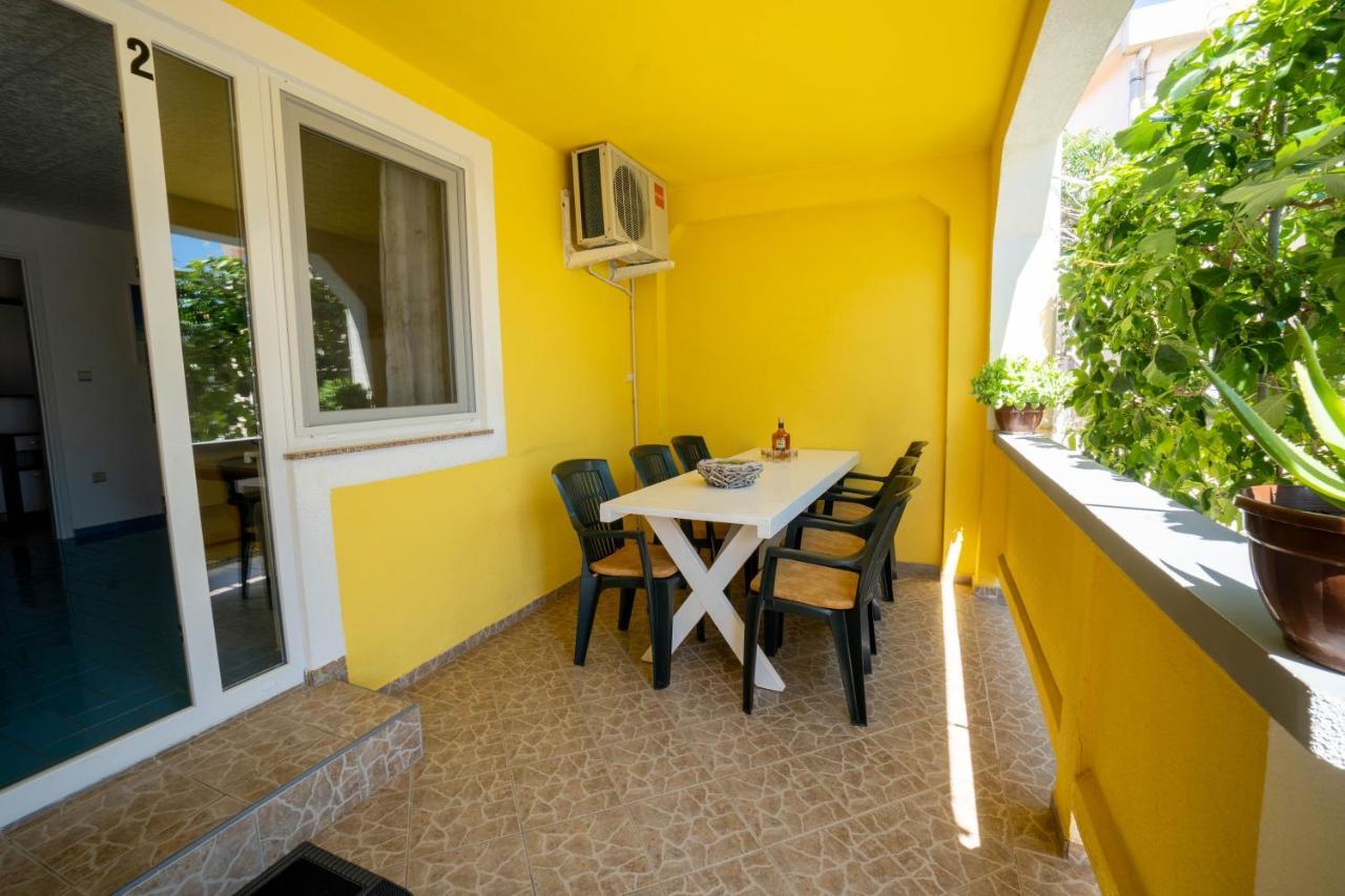 Apartments Pavic Vir Exterior foto